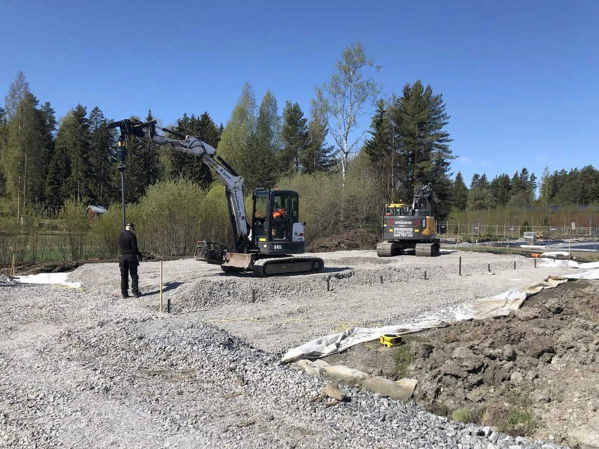 Fundament palowy pod kompleks szklarni Cassandras Trädgård, Porvoo