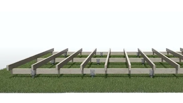 Gotowa konstrukcja drewniana na fundamencie z pali HELIX