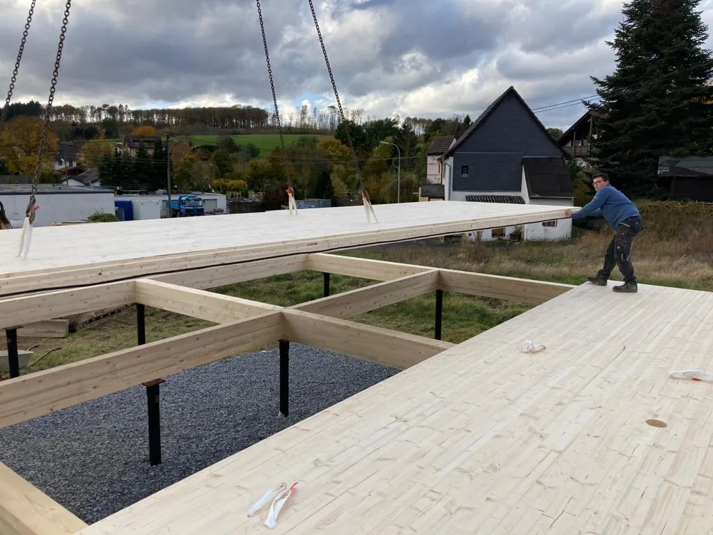 Pal śrubowy versus fundament betonowy